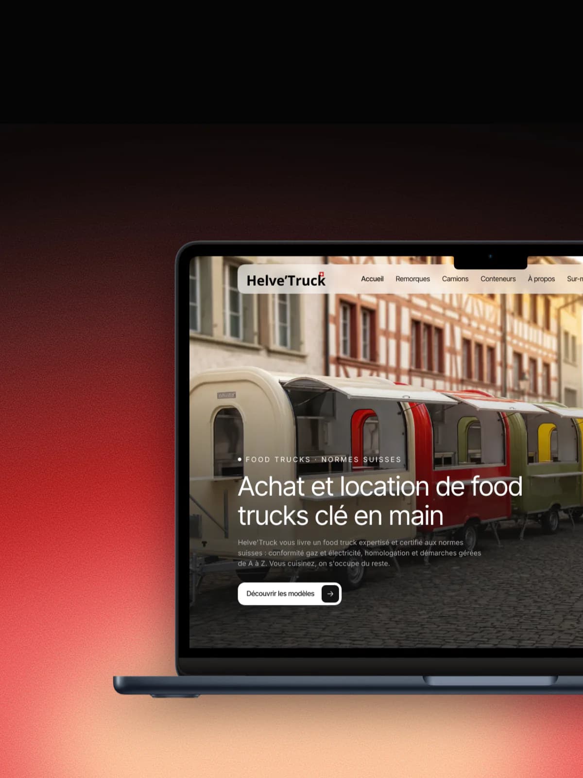 Site de Helve'Truck (vente et location de food trucks) affiché sur un MacBook
