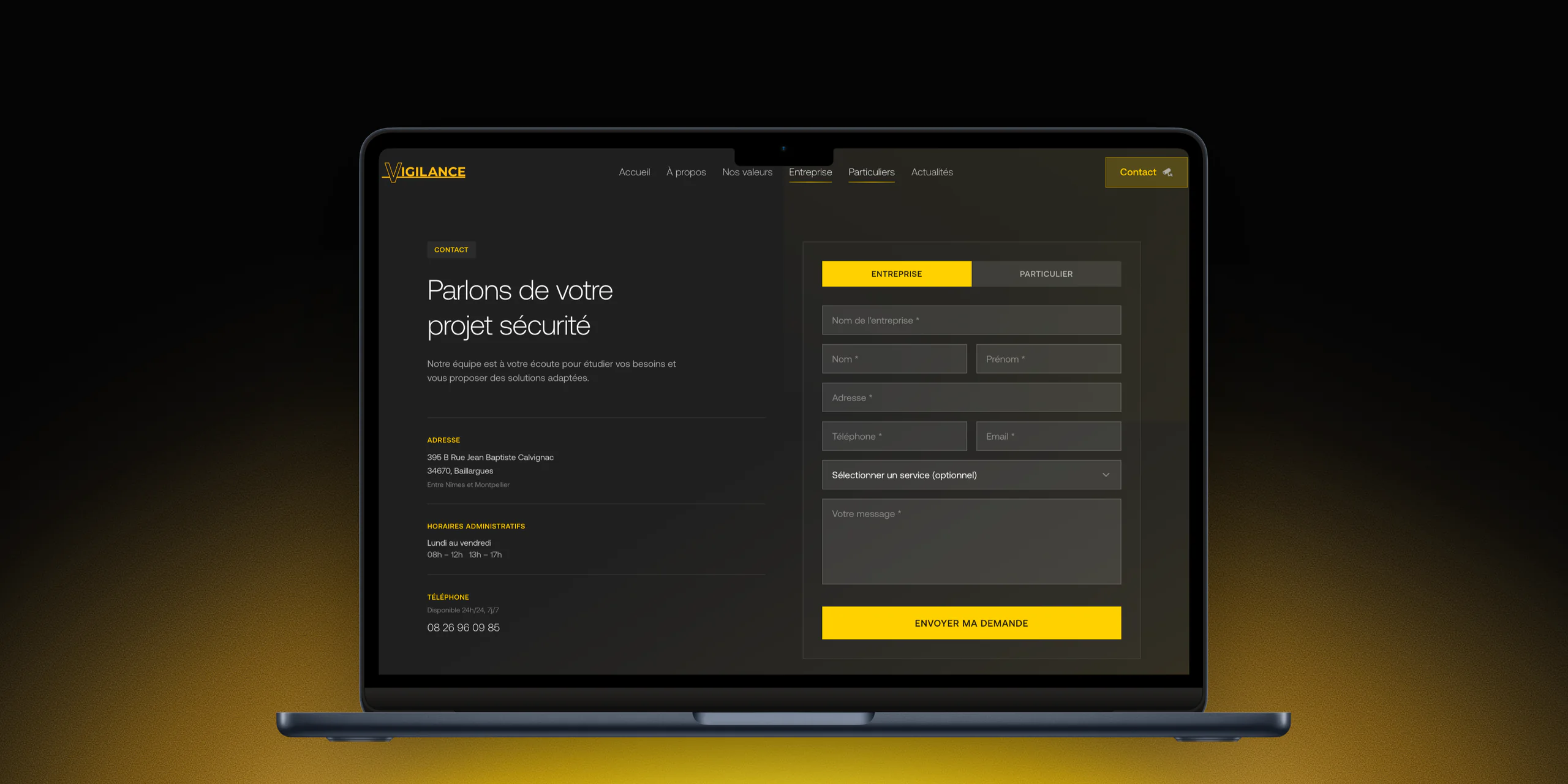 Page Parlons de votre projet sécurité sur un MacBook : formulaire de devis avec le choix entreprise ou particulier