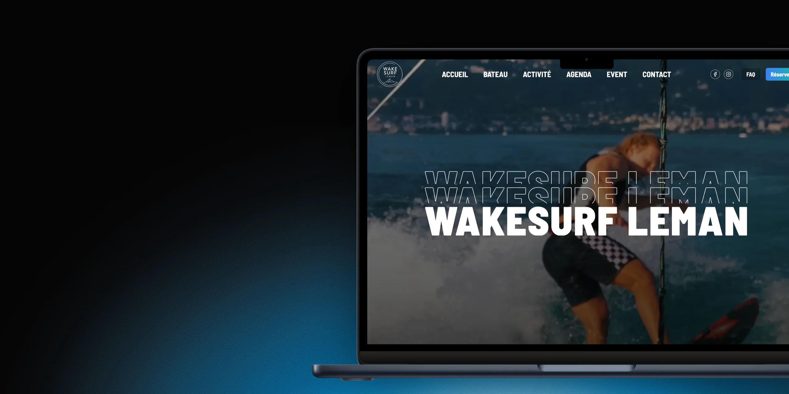 Page d'accueil de Wakesurf Léman sur un MacBook : un rider sur la vague du bateau, sous le titre Wakesurf Leman